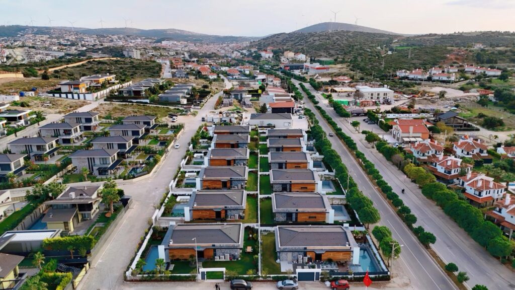 Properties for sale in Çeşme - Luxury villa for sale in Çeşme Dalyan